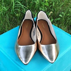 Old Navy Size 10 Rose Gold Flats